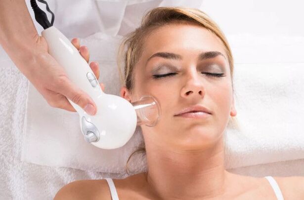 The vacuum massage procedure will help cleanse your facial skin and eliminate wrinkles. 