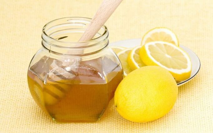 honey and lemon for a refreshing mask